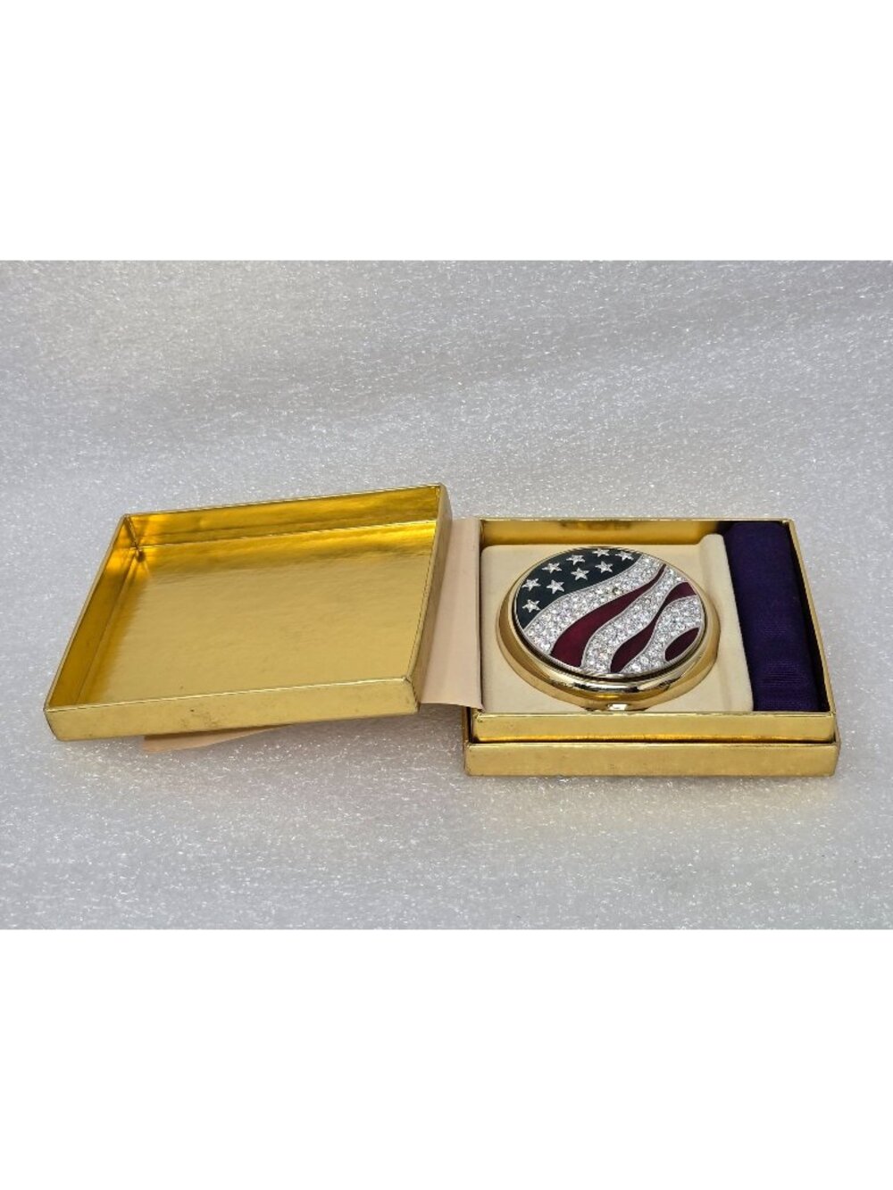 Estée Lauder America the Beautiful Jeweled Flag Compact Lucidity Powder Box